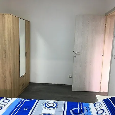 Ring Apartment